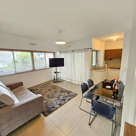 Juan-les-pins 2-room Appartement Antibes