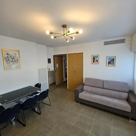 Juan-les-pins 2-room 公寓 昂蒂布