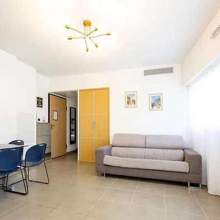 Juan-les-pins 2-room *