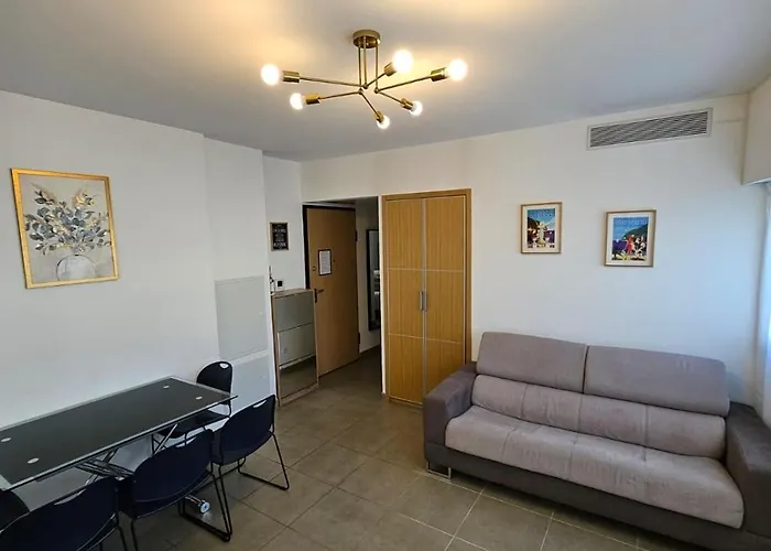 Juan-les-pins 2-room 公寓 昂蒂布